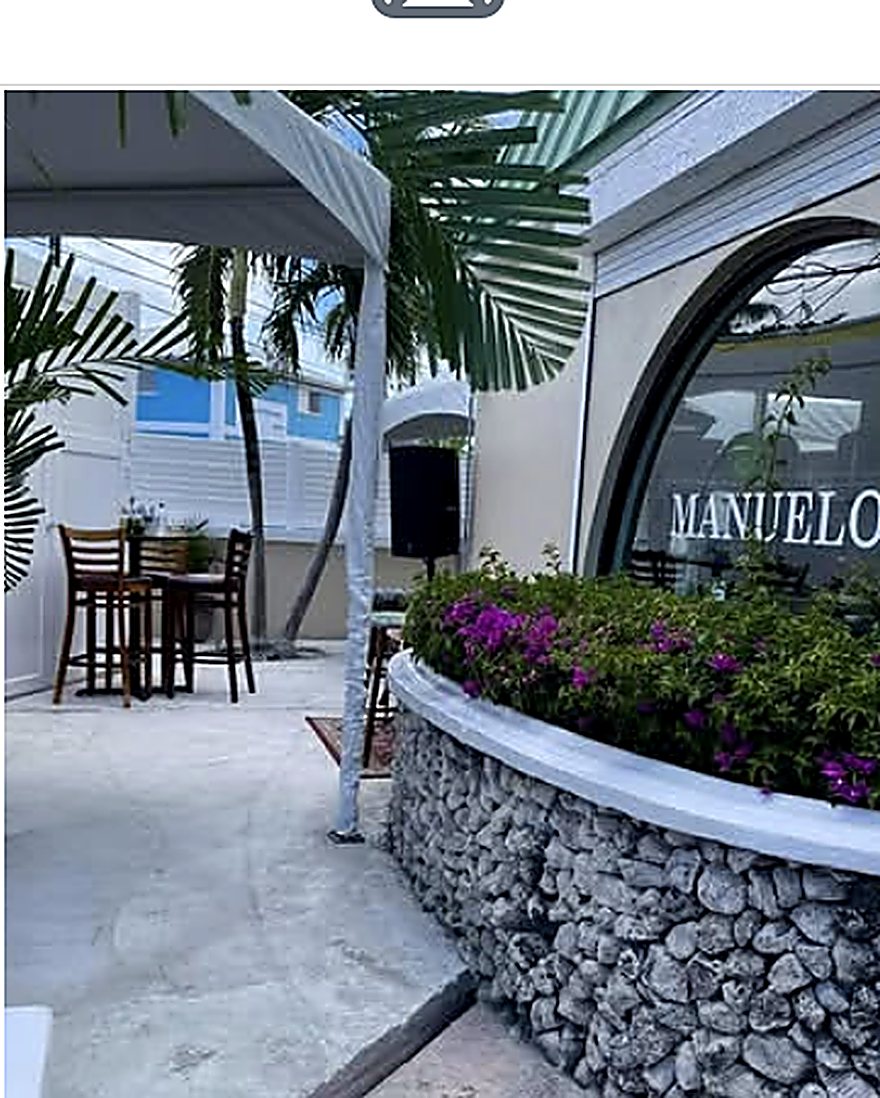 Outdoor seating outside Manuelo's Restaurant